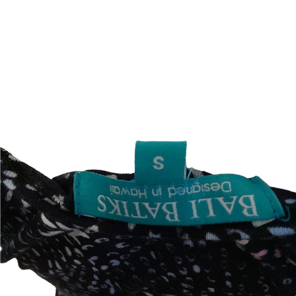 Bali Batiks multicolored tiered top size small - Picture 9 of 10